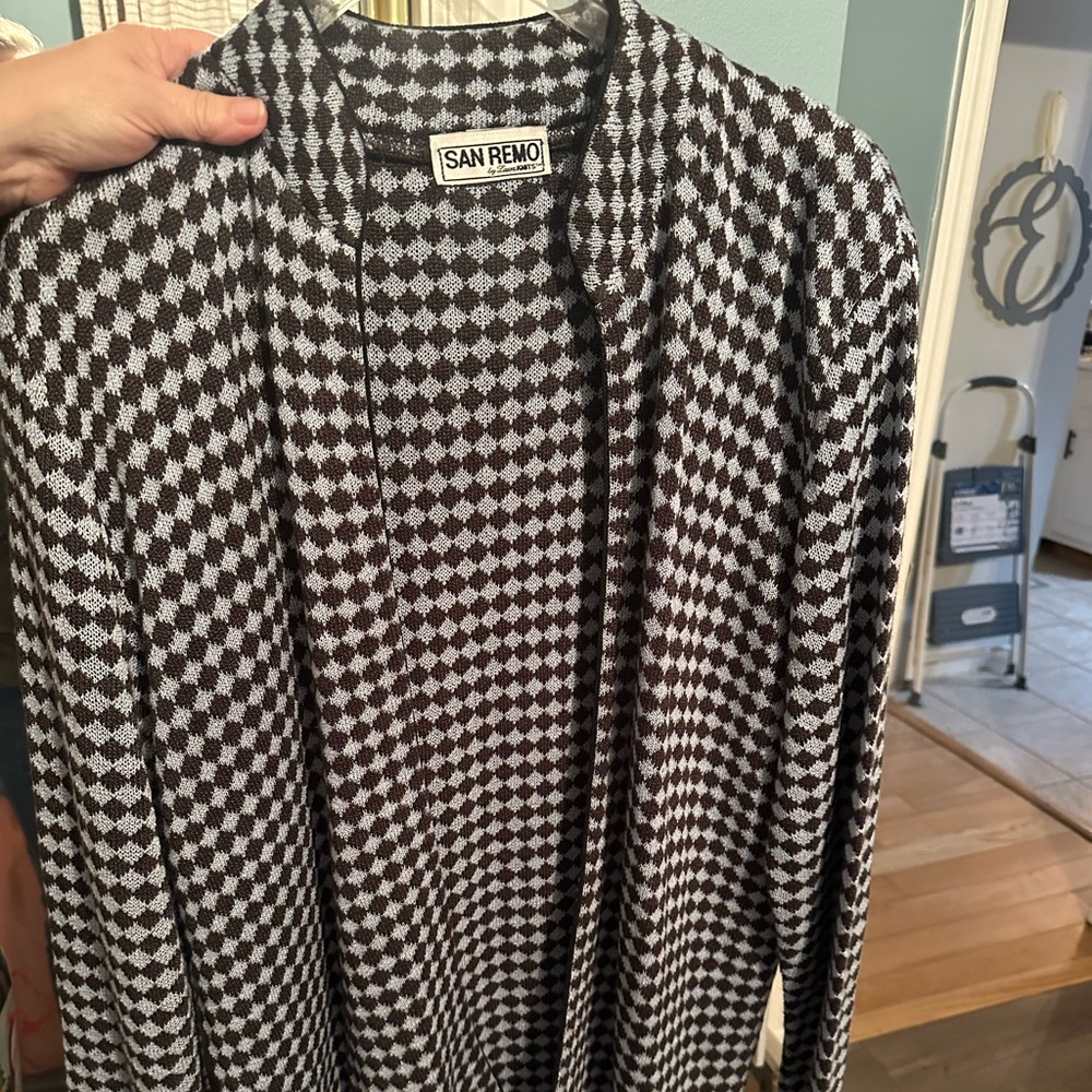 Checked cardi 👚👜🕶️